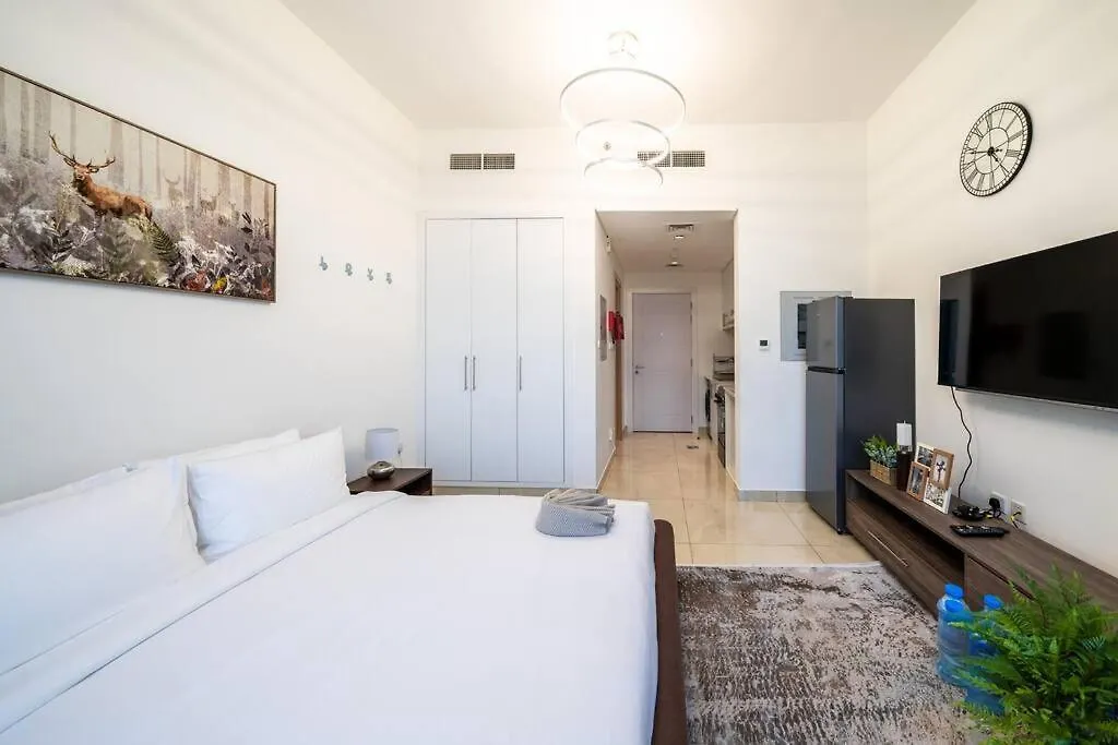 Classic Studio Apartment In Jvc - Community View Dubái