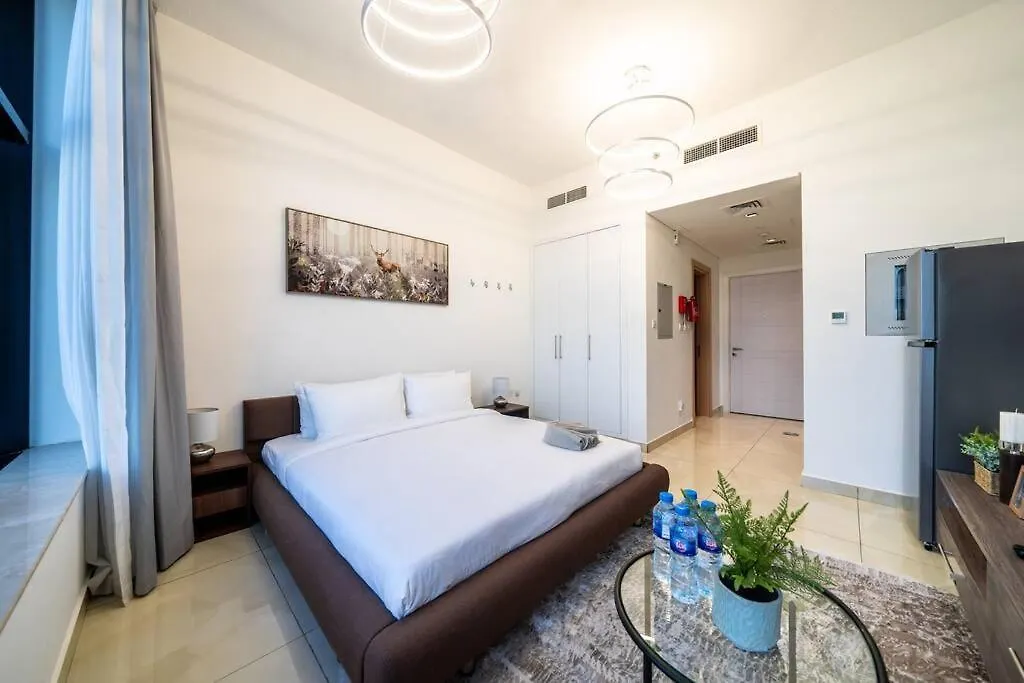 Classic Studio Apartment In Jvc - Community View Dubái