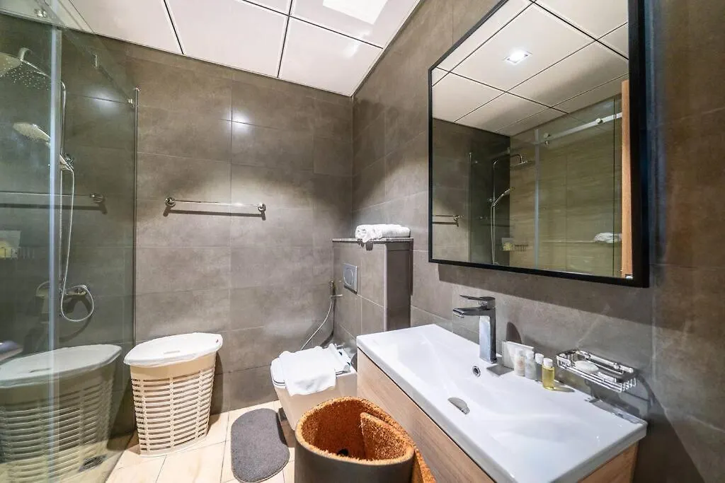 Classic Studio Apartment In Jvc - Community View Dubái
